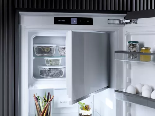 Miele K 7798 C L Beépíthető hűtőszekrény, 178 cm fülkemagasság