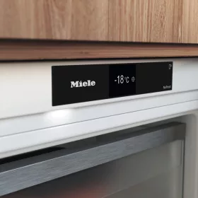   Miele FNUS 7040 D Aláépíthető fagyasztószekrény, 82-88 cm fülkemagasság