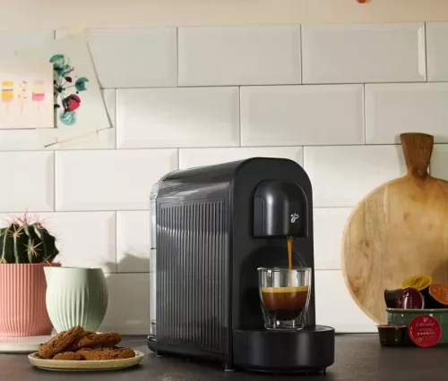 TCHIBO Cafissimo Now kapszulás kávéfőző fekete, 3 kávétípus, 670 ml víztartály