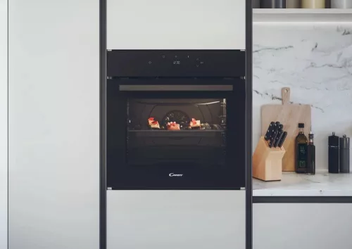 CANDY FMBC T828S WF beépíthető sütő, 70 l, A+, légkeverés, applikáció- és Bluetooth-kompatibilitás