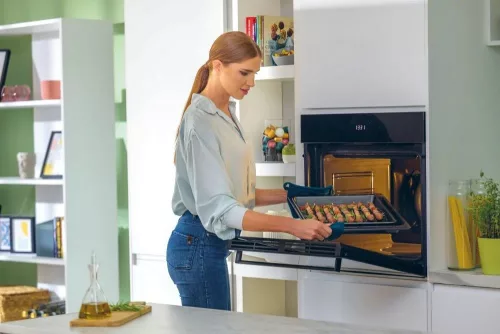 CANDY FMBC T828S WF beépíthető sütő, 70 l, A+, légkeverés, applikáció- és Bluetooth-kompatibilitás
