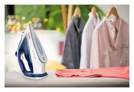 Tefal Easygliss 2 FV5736E0 gőzölős vasaló 2500 W, Durilium Airglide vasalótalp, függőleges gőzölés