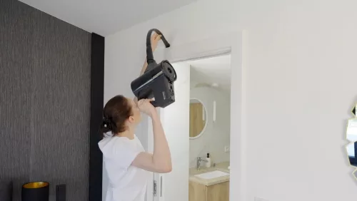 Sharp SA-VP4261BS Hygienic & Mop vezeték nélküli állóporszívó felmosó funkcióval, 300 W, 65 perc üzemidő