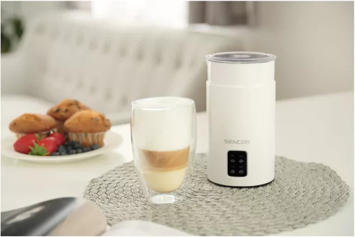 Sencor SMF 2030WH automata tejhabosító, 150 ml habosítási kapacitással