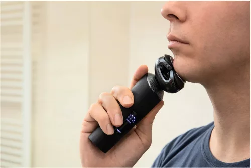Sencor SMS 7000BK öntisztító villanyborotva, 3 körkéses fej, 2500 mAh Li-Ion akkumulátor