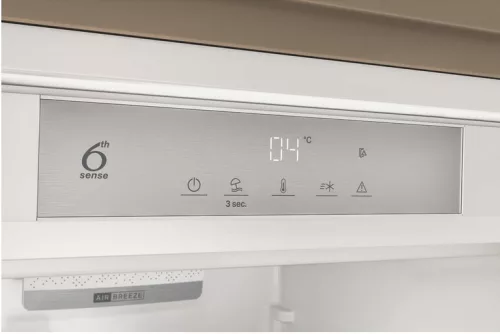 WHIRLPOOL WHSD18A073C1 P hűtő egyajtós beépíthető